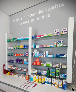 kit farmácia e primeiros socorros